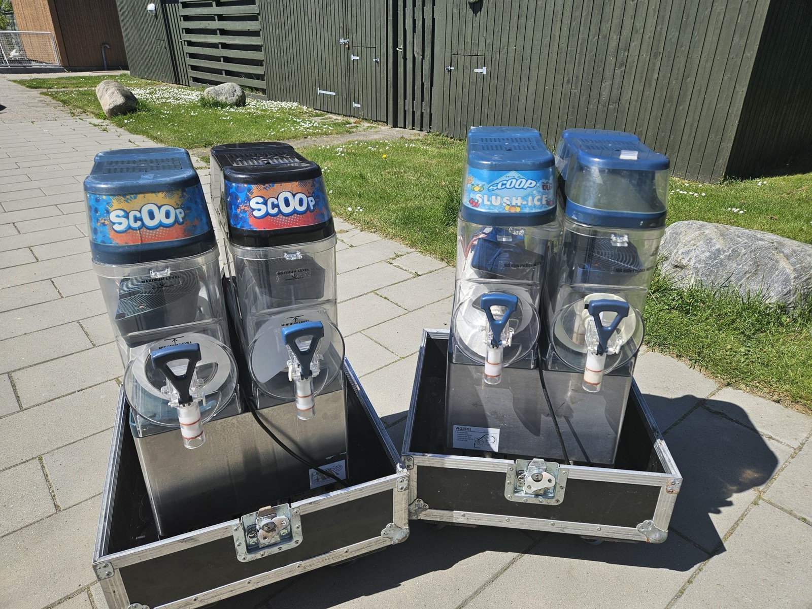 To slush ice-maskiner